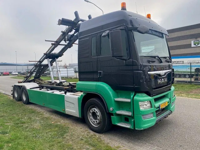 MAN TGS 26.440 met VDL containersysteem , manuel, weinig km - Camión con equipo de cable: foto 2 MAN TGS 26.440 met VDL containersysteem , manuel, weinig km - Camión con equipo de cable: foto 2
