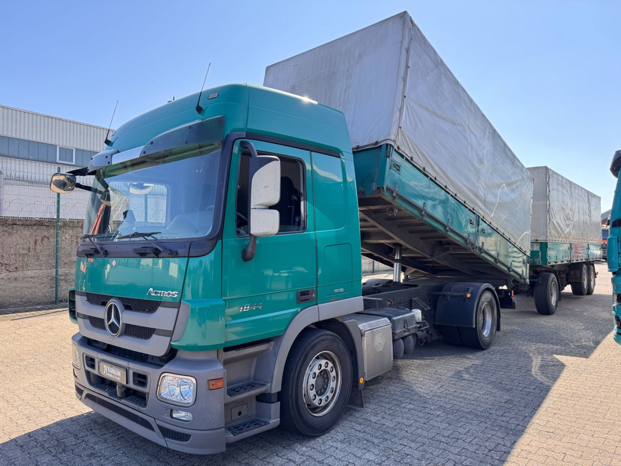Mercedes-Benz 1844 Actros MP3 3-SeitenKipper Getreide Pritsche - Camión volquete: foto 3 Mercedes-Benz 1844 Actros MP3 3-SeitenKipper Getreide Pritsche - Camión volquete: foto 3