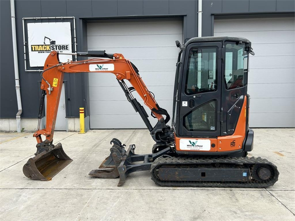 Hitachi ZX33U-6 (7789) - Miniexcavadora: foto 1 Hitachi ZX33U-6 (7789) - Miniexcavadora: foto 1