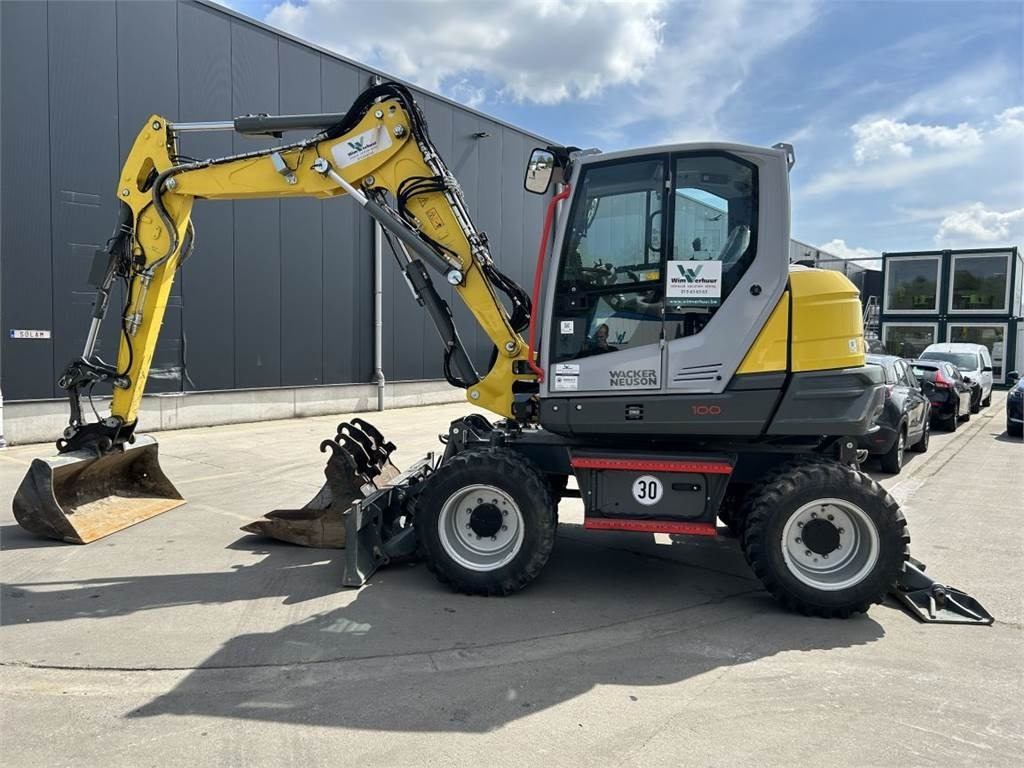 Neuson Wacker Neuson EW100 (9020) - Excavadora de ruedas: foto 1 Neuson Wacker Neuson EW100 (9020) - Excavadora de ruedas: foto 1