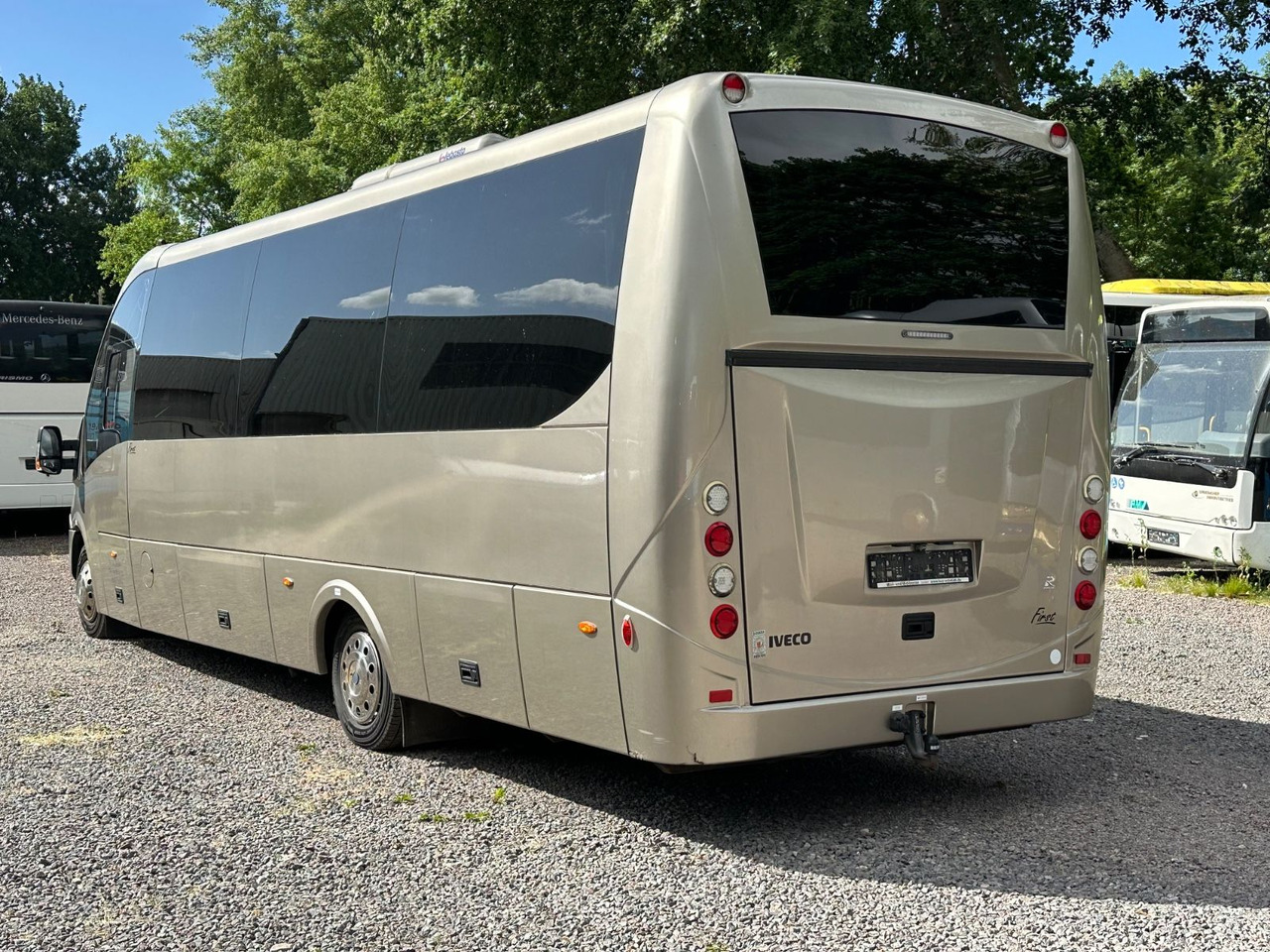 Iveco First Rosero-P (82 tkm*29 Sitze) Rapido O818 - Minibús, Furgoneta de pasajeros: foto 2 Iveco First Rosero-P (82 tkm*29 Sitze) Rapido O818 - Minibús, Furgoneta de pasajeros: foto 2
