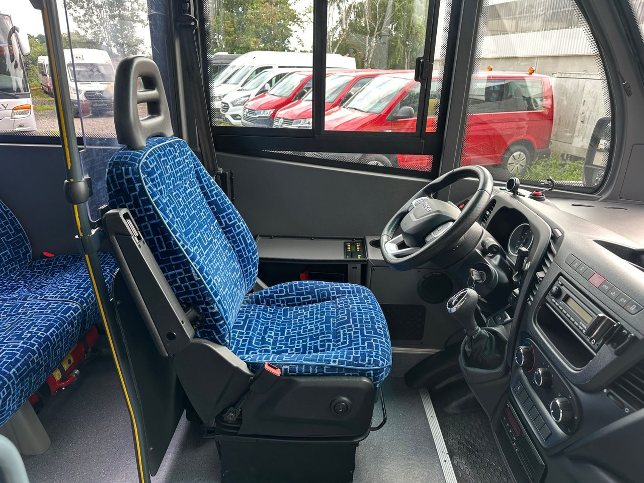 Iveco Rapido 70C18 (wenig Km*7.2t*33 Sitze) Rosero - Minibús, Furgoneta de pasajeros: foto 5 Iveco Rapido 70C18 (wenig Km*7.2t*33 Sitze) Rosero - Minibús, Furgoneta de pasajeros: foto 5