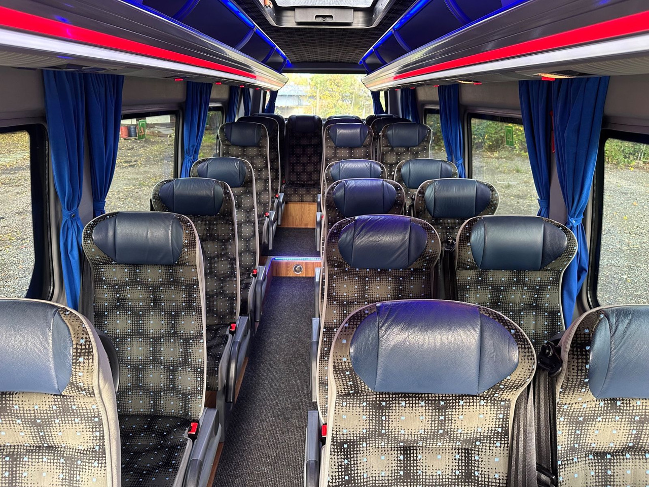 Mercedes-Benz Sprinter 516 CDi (DE*Klima*23 Reisesitze) - Minibús, Furgoneta de pasajeros: foto 5 Mercedes-Benz Sprinter 516 CDi (DE*Klima*23 Reisesitze) - Minibús, Furgoneta de pasajeros: foto 5