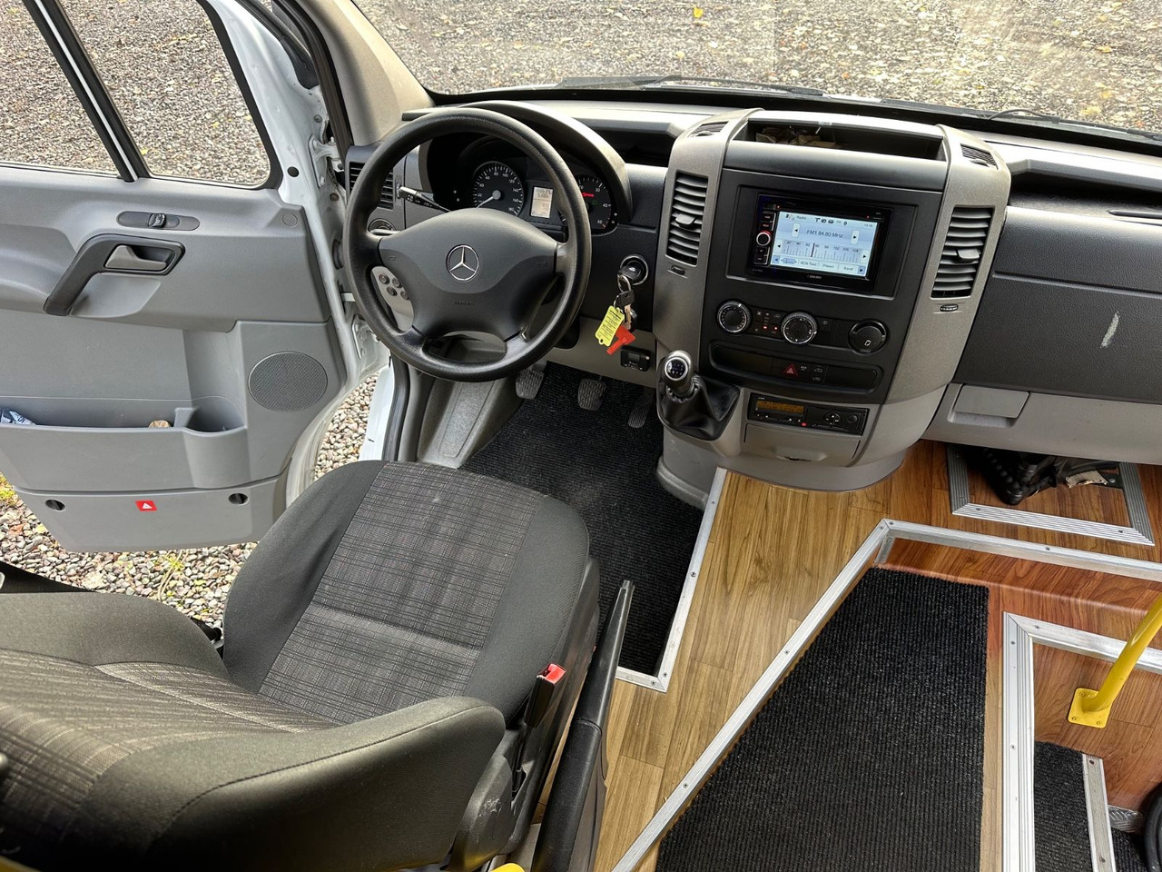 Mercedes-Benz Sprinter 516 CDi (DE*Klima*23 Reisesitze) - Minibús, Furgoneta de pasajeros: foto 4 Mercedes-Benz Sprinter 516 CDi (DE*Klima*23 Reisesitze) - Minibús, Furgoneta de pasajeros: foto 4