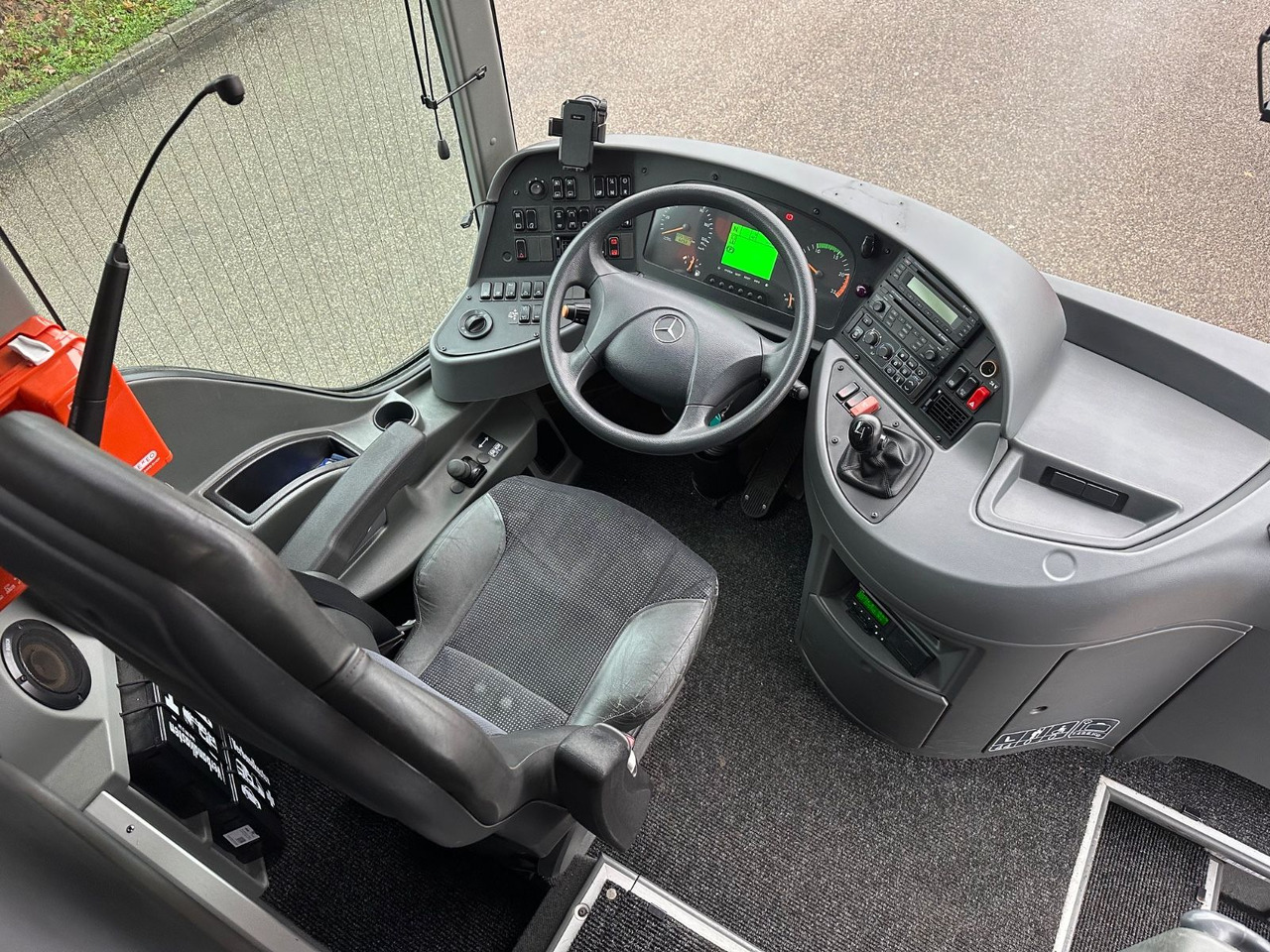 Mercedes-Benz Tourismo O350 15 RHD (205 tKm*DE*TOP) - Autocar: foto 5 Mercedes-Benz Tourismo O350 15 RHD (205 tKm*DE*TOP) - Autocar: foto 5