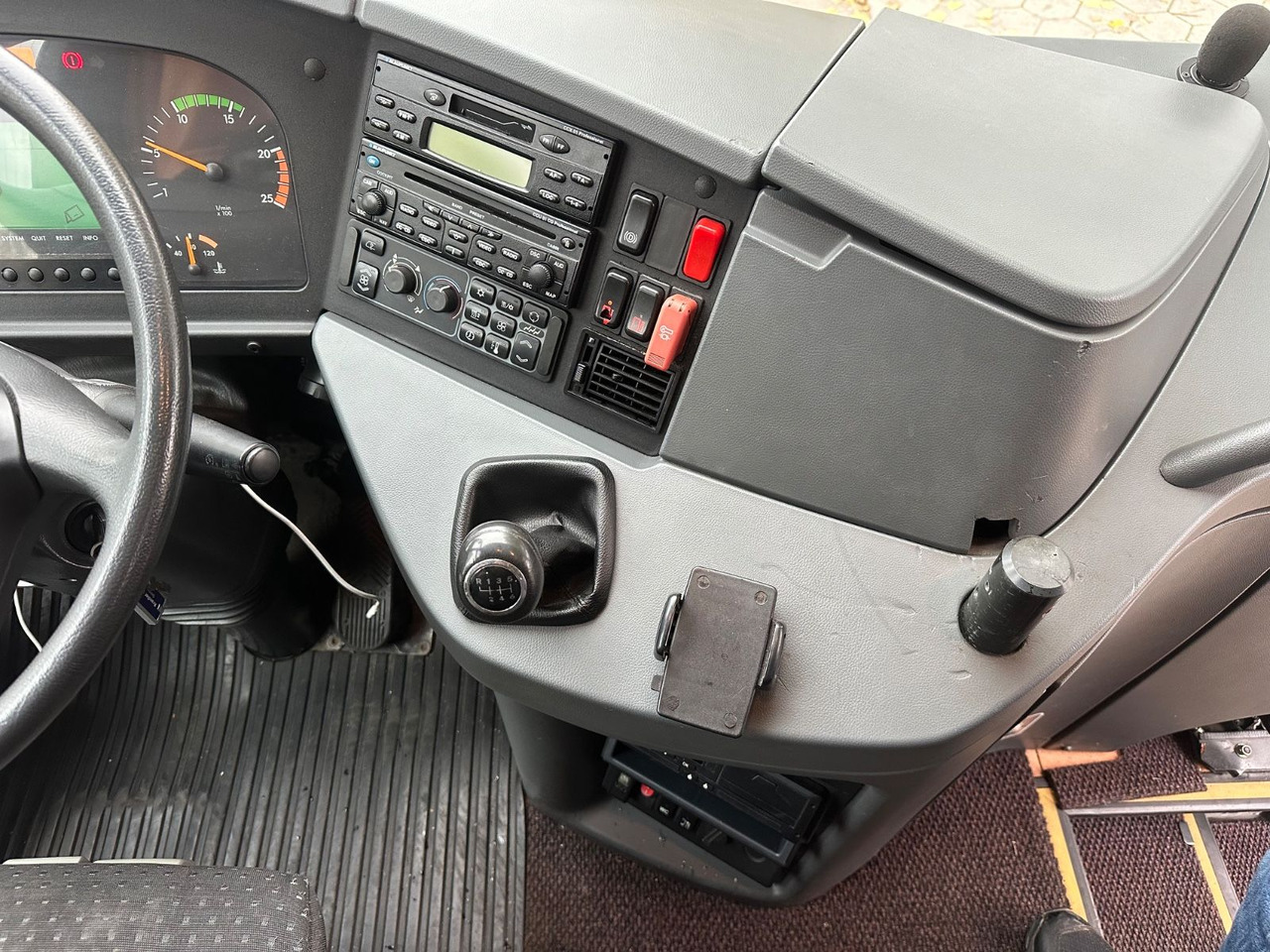 Leasing de  Setra S 415 GT (original Euro 4*Küche*WC) Setra S 415 GT (original Euro 4*Küche*WC): foto 13