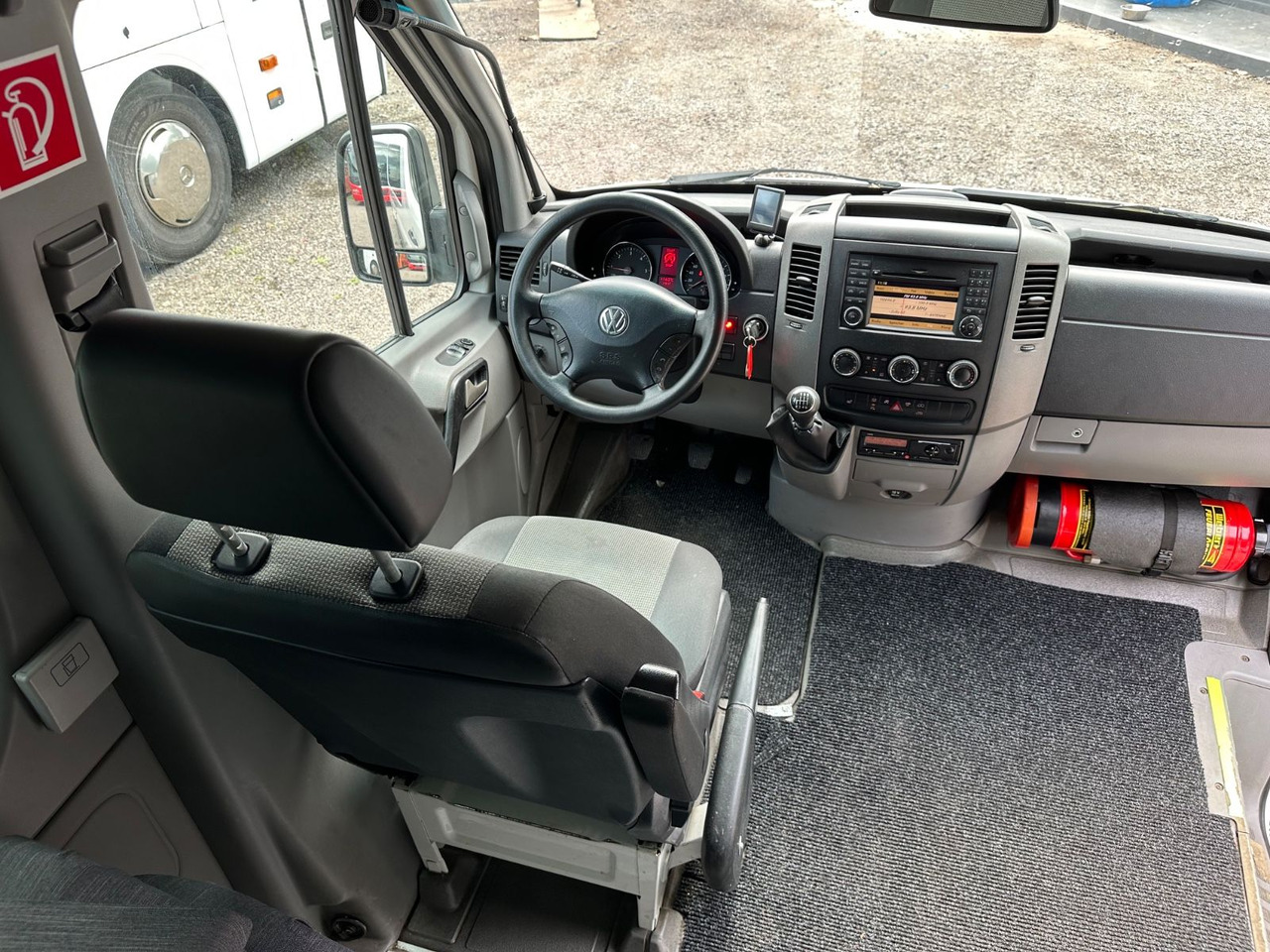 Volkswagen Crafter (Klima*TOP) Sprinter 516 CDi - Minibús, Furgoneta de pasajeros: foto 4 Volkswagen Crafter (Klima*TOP) Sprinter 516 CDi - Minibús, Furgoneta de pasajeros: foto 4